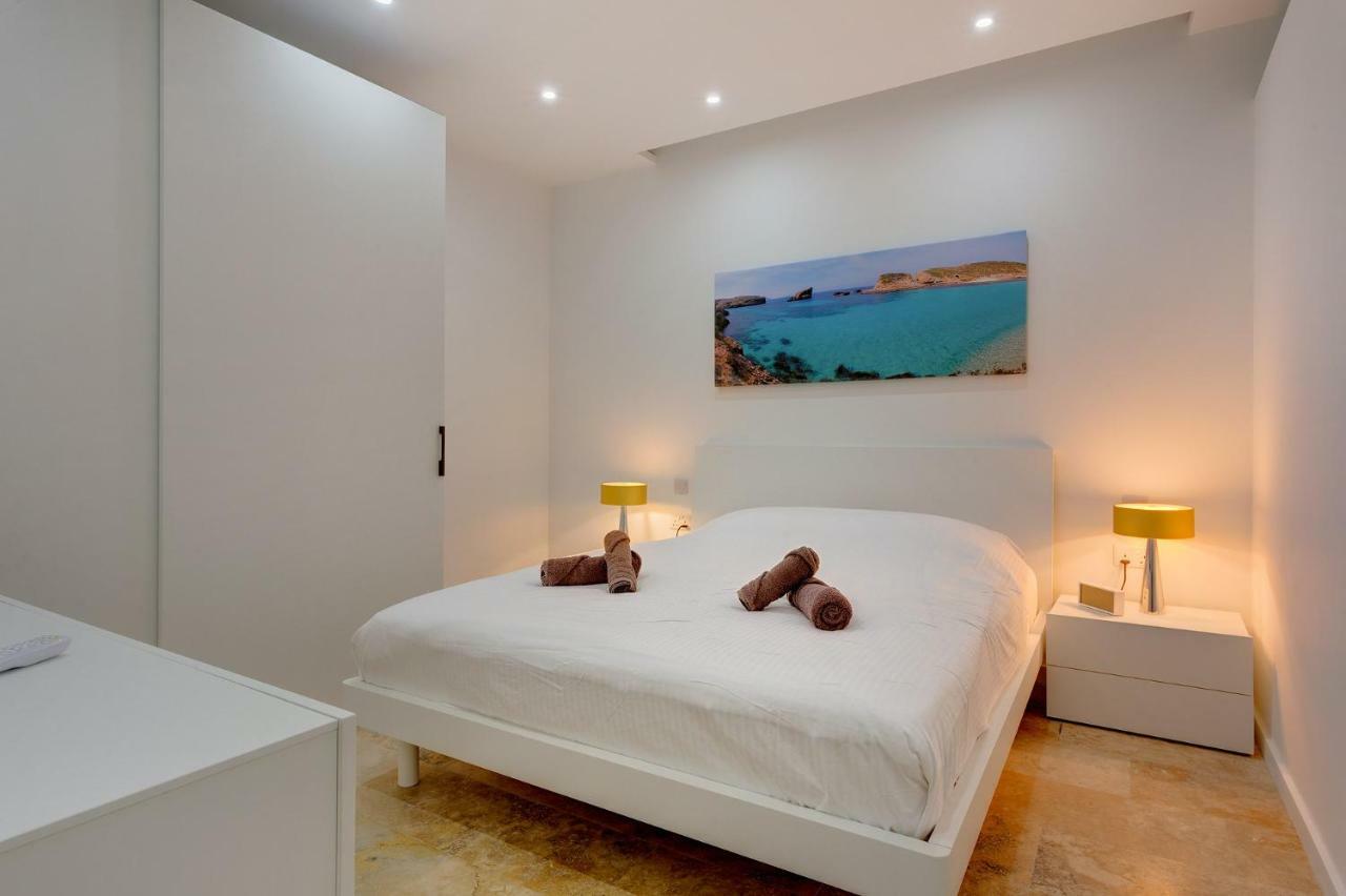 Modern 2 Bedroom Apartment In St Julians Saint Julian's Екстер'єр фото