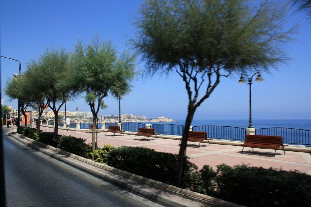 Modern 2 Bedroom Apartment In St Julians Saint Julian's Екстер'єр фото
